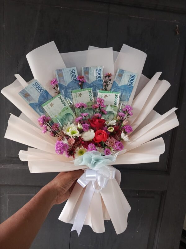 WhatsApp Image 2026-06-25 at 17.59.40 (1) Handbouquet 001