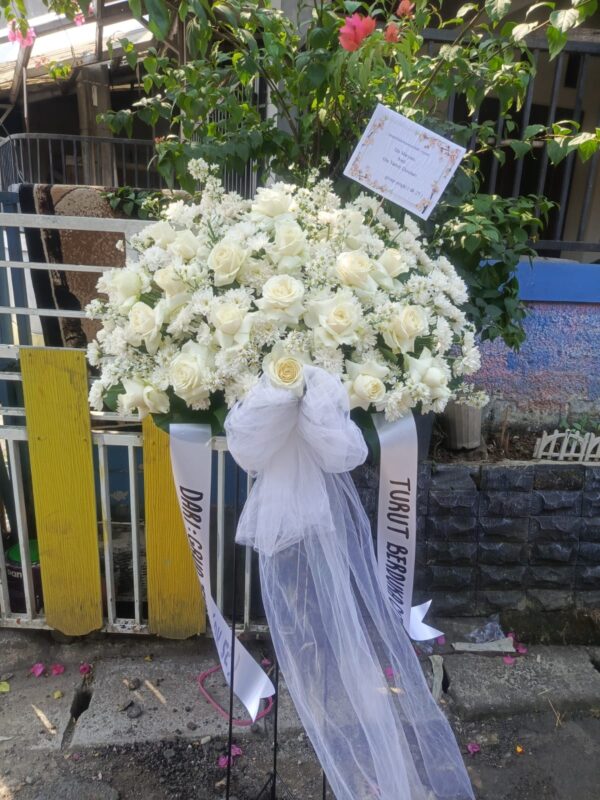WhatsApp Image 2026-06-25 at 17.59.43 (1) Standing Flower 004